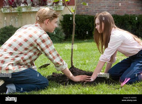 Flipped Callan Mcauliffe Madeline Carroll Rob Reiner Dir