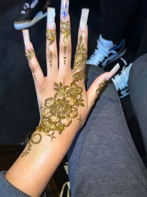 Pin By Y On Hennaa In Henna Nails Henna Inspired Tattoos