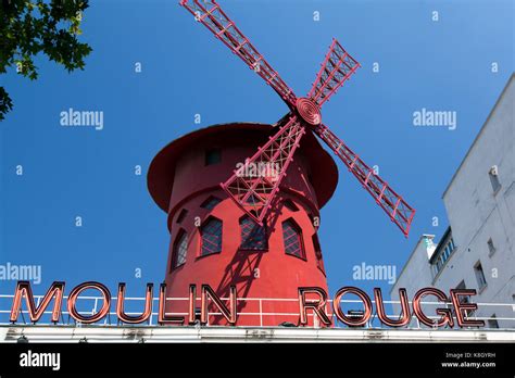 Molino De Viento Rojo Fotografías E Imágenes De Alta Resolución Alamy