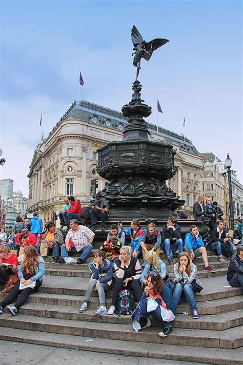 Top Facts About Piccadilly Circus In London Discover Walks Blog