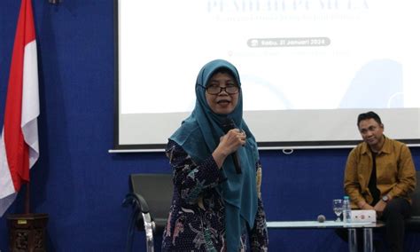 Kominfo Jatim Dan Stikosa Aws Gelar Sosialisasi Literasi Digital