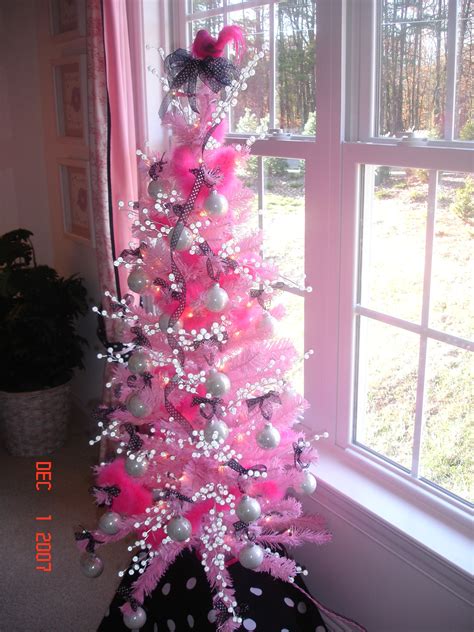 Pink And Silver Christmas Tree Dont Like The Topper But Love The