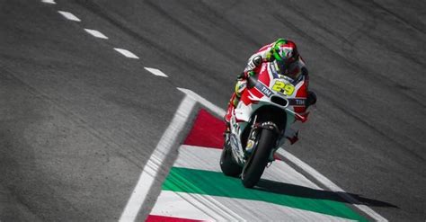 Motogp 2016 Iannone Domina Le Fp3 Al Mugello Motogp Motoit