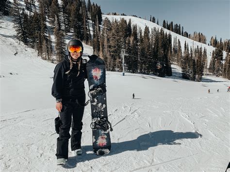 All Black Snowboard