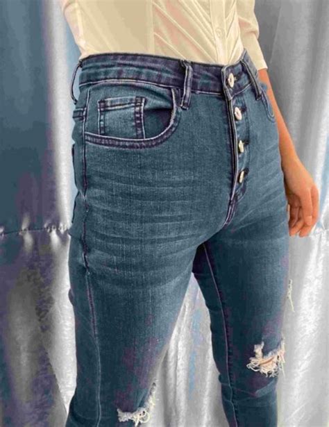 Buttoned Pocket Design Ripped Cutout Denim Pants