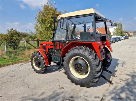 Traktor Zetor Tvorni Ko Stanje