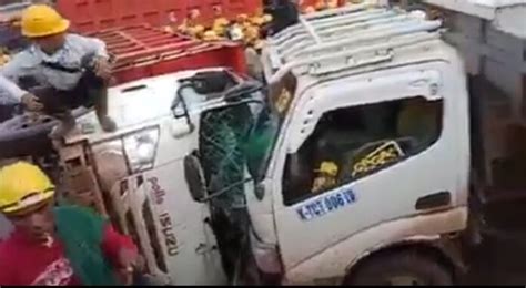 Kecelakaan Di Area Tambang PT IMIP Truck Muat Karyawan Terbalik