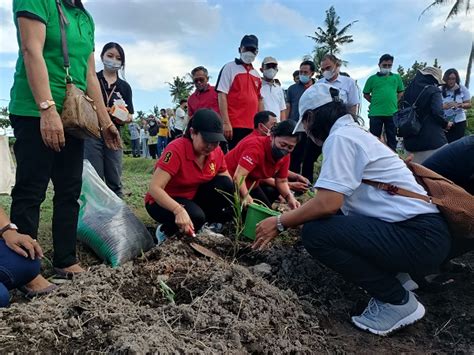 Ny Ayu Kristi Arya Wibawa Tanam Pohon Serangkaian Pelatihan Nasional