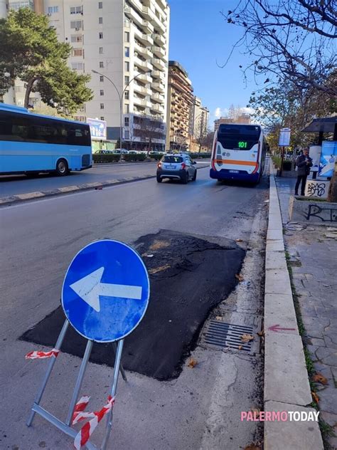 Asfalto In Viale Croce Rossa Quando La Toppa Peggio Del Buco