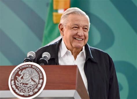 AMLO Llama A Manifestantes Del 8M A Marchar Sin Violencia