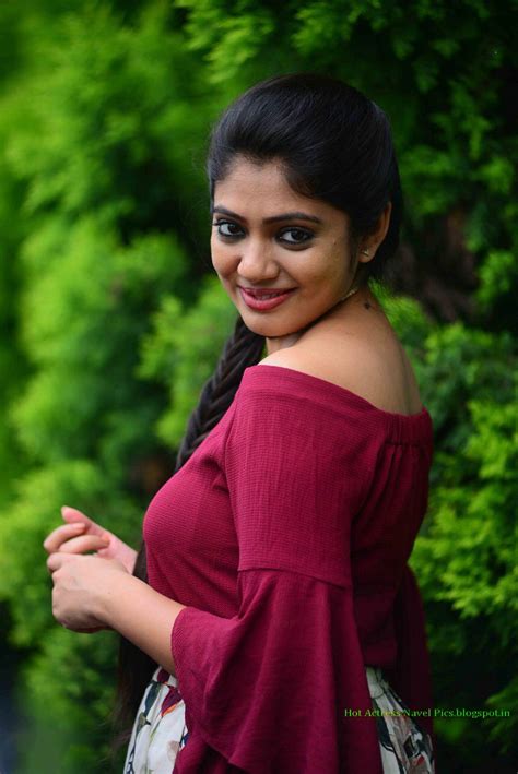 Present Actress Malayalam Actress Veena Nandakumar Hot Photoshoot