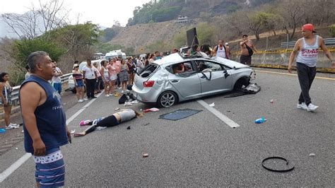 Choque En La Autopista Del Sol Deja Una Mujer Muerta Y 5 Heridos El