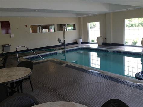 Best Western Bar Harbour Inn Pool Pictures & Reviews - Tripadvisor