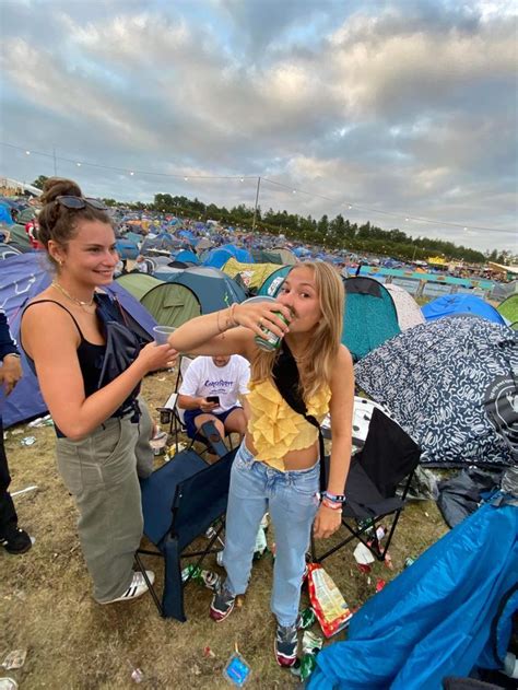 Pin af lex på lost Festival outfit Sommertid Festival