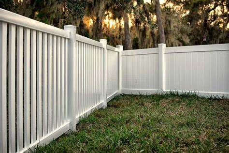 How Much Does A Vinyl Fence Cost [pricing Per Linear Foot