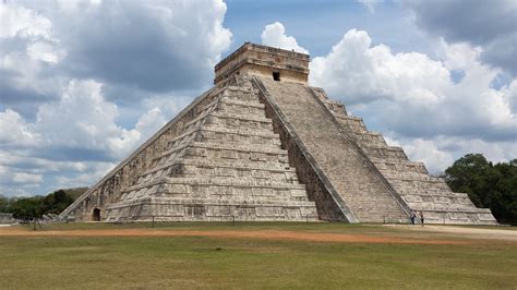 templo de kukulkan Chichen Itza Yucantán México Aztec architecture