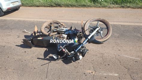 Tr S Acidentes Na Br Envolvem Nove Ve Culos Perna De Motociclista