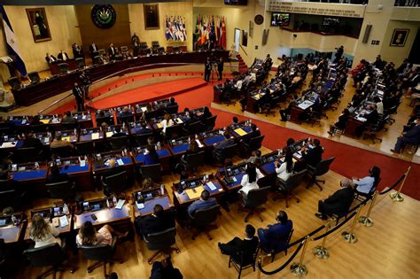 La Asamblea Legislativa salvadoreña nombra fiscal general a Rodolfo Delgado