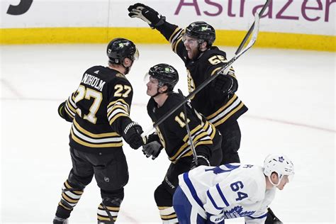 David Pastrnak Nets The Overtime Goal Lifting The Boston Bruins To A