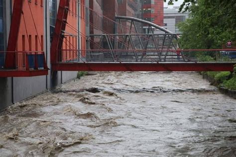 Będzie lać do środy Rzeki mogą przekroczyć stany alarmowe