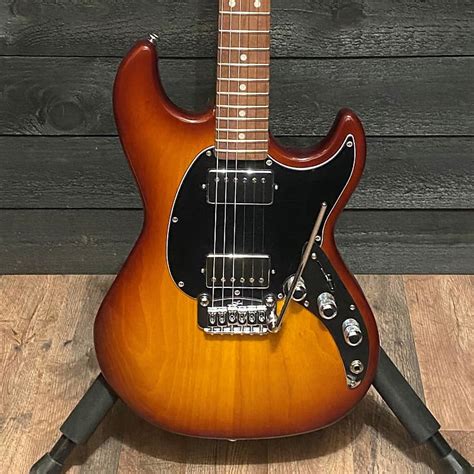 G L Usa Fullerton Deluxe Skyhawk Hh Sunburst Electric Guitar Reverb