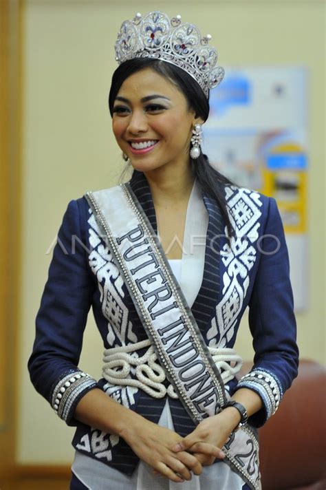 kunjungan finalis putri indonesia antara foto