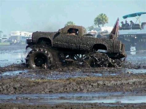 That Looks Like Fun Mud Trucks Jacked Up Trucks Lifted Cars Chevy