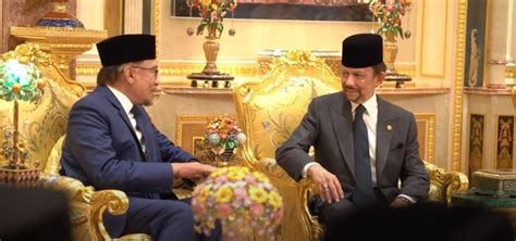 Perdana Menteri Menghadap Sultan Brunei