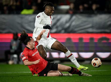 Rennes Milan Le Pagelle Di Cm Leao Bello A Met Jovic Si Fa