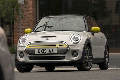 Mini Cooper Se 2024 фото цена в России характеристики