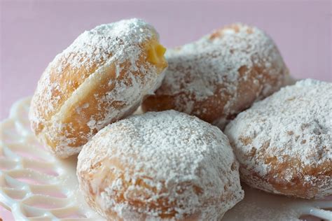 It’s Fat Tuesday! Enjoy a Paczki!