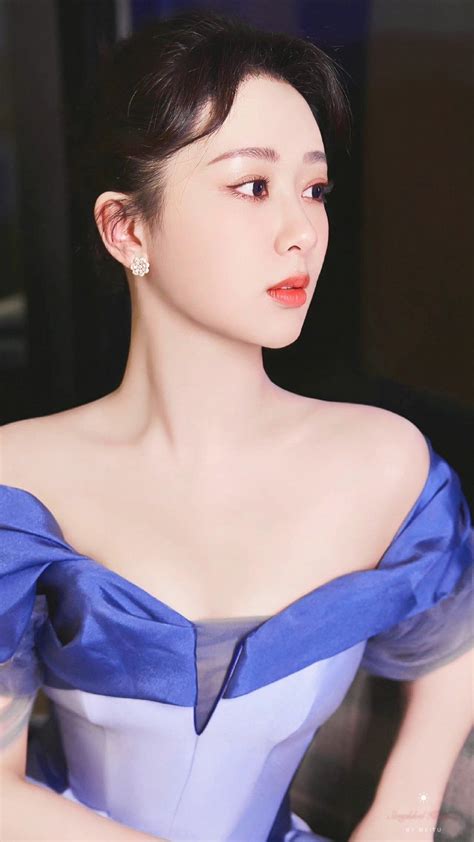 Yang Yi Beautiful Chinese Women One Shoulder Actors Flair Feminine