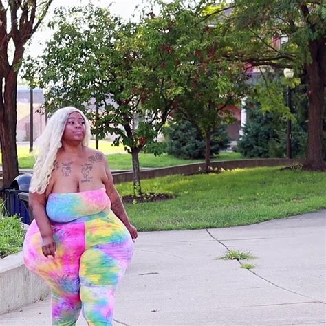 SSBBW Pear Wide Hips Walking Free American HD Porn C XHamster