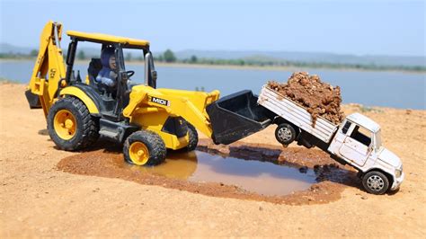 Mahindra Bolero Pickup Stuck In Highway Pit Pulling Out JCB 3dx Tata