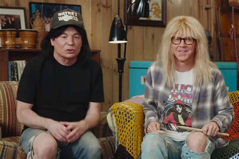 Mike Myers Almost Quit Wayne S World Over The Bohemian Rhapsody Scene