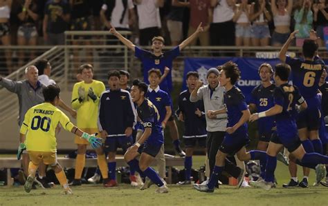 Soccer dynasty rolls on: Punahou Buffanblu ‘Dodge’ bullet with late PK – Hawaii Prep World