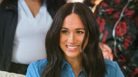 Meghan Markle Après le bisou elle dégaine une robe dos nu dans un