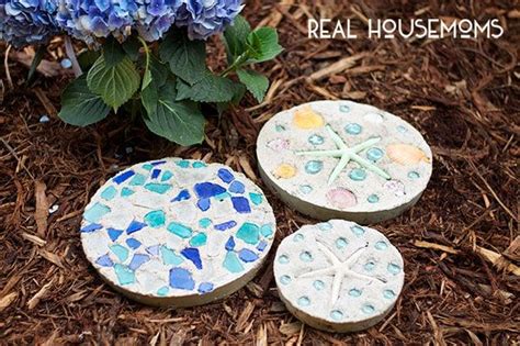 How To Make Garden Stepping Stones With Unique and Quirky Designs