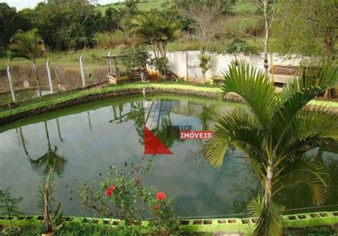 Chácaras piscina à venda no Chácaras Pinheirinho em Santa Bárbara D