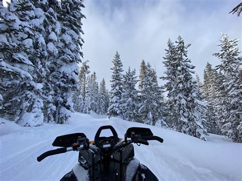 West Yellowstone Snowmobiling In The White Room Beginner S Style