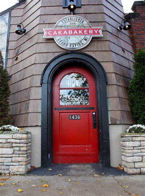 On the Grid : Cakabakery