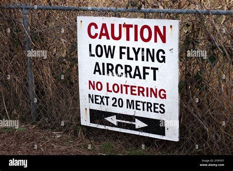 Low Aircraft Warning Sign Hi Res Stock Photography And Images Alamy