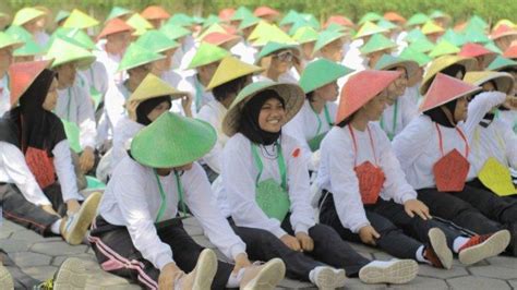 Ratusan Mahasiswa Baru Instiper Ikuti Okkabun Dengan Berkemah