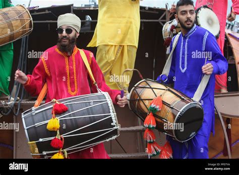 Dhol drum hi-res stock photography and images - Alamy