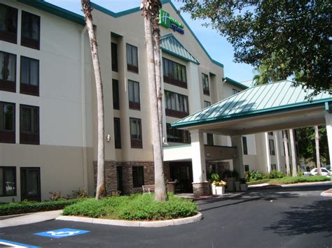 Holiday Inn Express - Tampa/Brandon in Brandon | VISIT FLORIDA