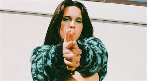 Hot Bea Miller Photos ThBlog