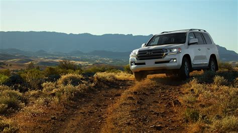 The 2021 Toyota Land Cruiser Alternatives J.D. Power Suggests Are Questionable