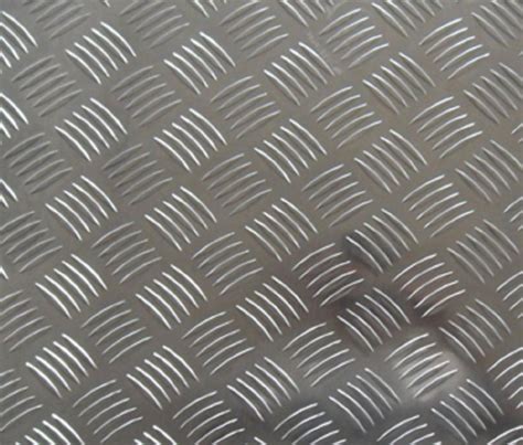 X Aluminium Checkered Sheet Thickness Mm To Mm At Rs