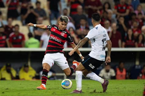 Flamengo Atualiza Situa O Dos Lesionados Cebolinha E Igor Jesus Confira