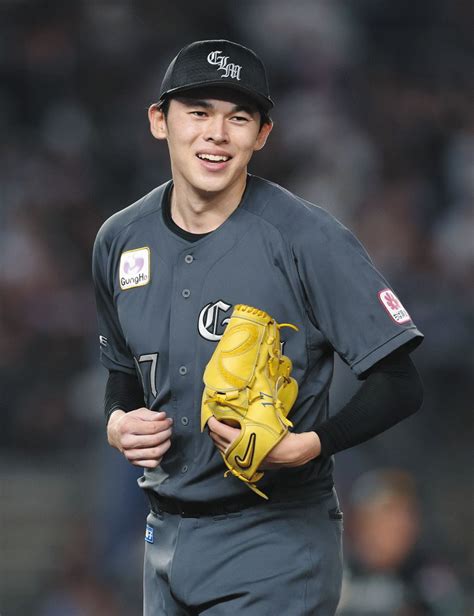 4勝目の佐々木朗希、剛速球で2試合33得点のソフトバンク打線封じる「一番いいボールで勝負した方が、打たれたときに悔いがない」【ロッテ】：中日